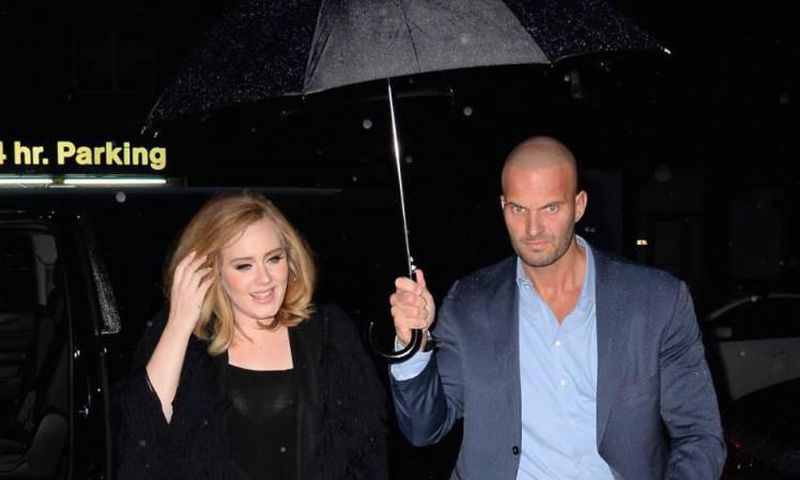 Adele’s bodyguard goes viral on Twitter