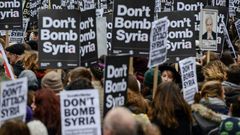 Thousand of people protest against military intervention in Syria