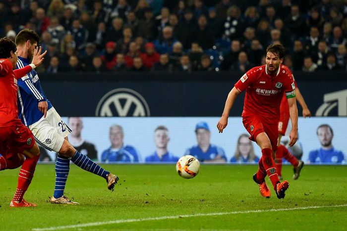 ___4427888___https:______static.pulse.com.gh___webservice___escenic___binary___4427888___2015___12___5___6___huntelaar-cropped_1nntq2bw6aznu1xyj2m2uwo7tb_3