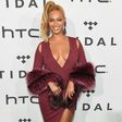 Beyonce shows off major skin in daring look