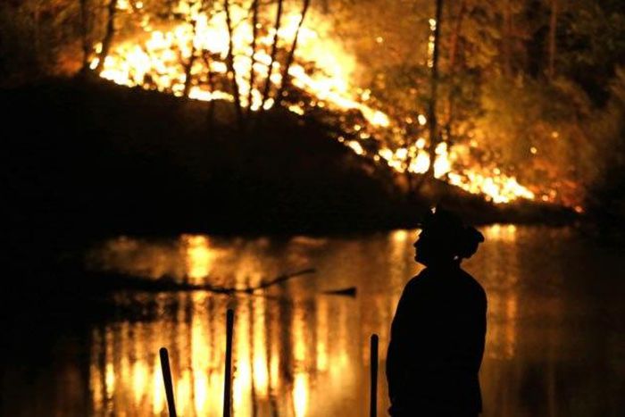 Australia's bushfires leave trail of death and destruction