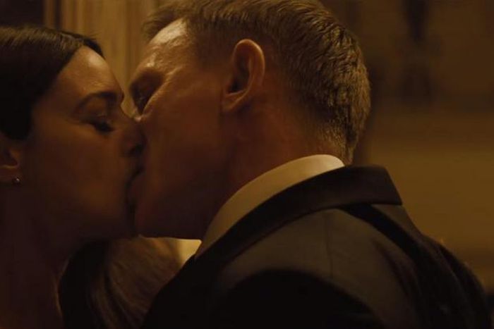 ___4391212___https:______static.pulse.com.gh___webservice___escenic___binary___4391212___2015___11___25___6___Bond-Spectre-9