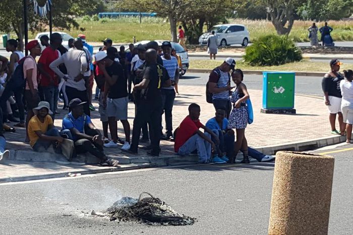 South African police fire rubber bullets at students protesting fee hikes