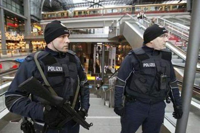 Germany arrrests man who may have sold guns to Paris attackers