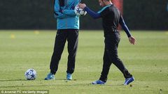 Arsene Wenger and Santi Carzola
