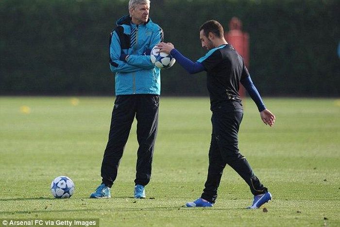 Arsene Wenger and Santi Carzola