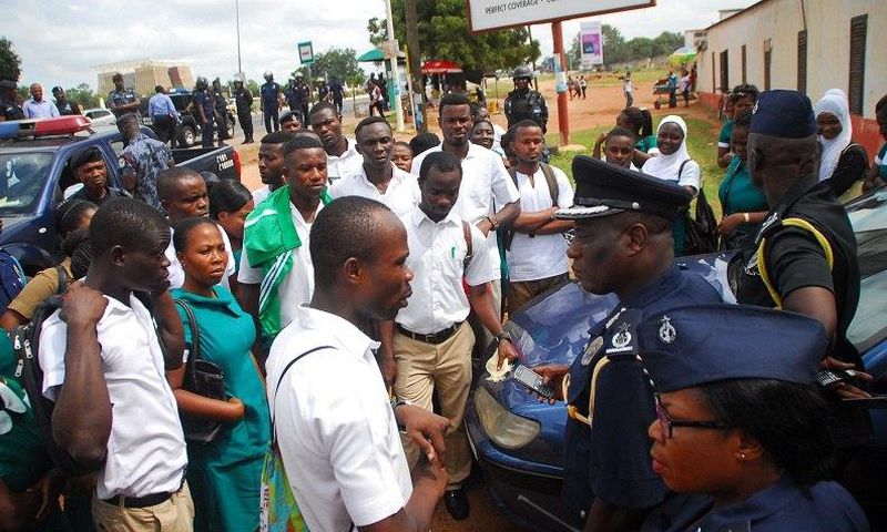 ___4487797___https:______static.pulse.com.gh___webservice___escenic___binary___4487797___2015___12___22___13___DCOP-Yohuno-Greater-Accra-Police-Commander-speaking-to-the-nurses-2_1