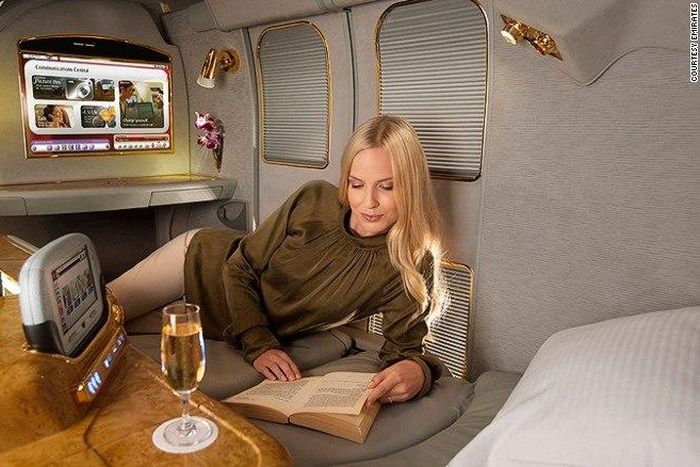 ___4277310___https:______static.pulse.com.gh___webservice___escenic___binary___4277310___2015___10___20___14___151007153830-emirates-first-1-exlarge-169