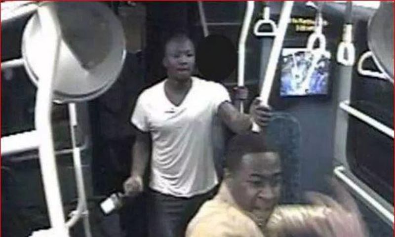 Men wanted by the police for attacking 6 passengers in a bus with bottles