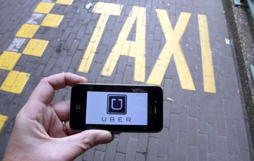 U.S. judge certifies class action against Uber over gratuities