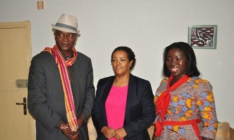 ___4441907___https:______static.pulse.com.gh___webservice___escenic___binary___4441907___2015___12___9___0___Elizabeth+Ofosu-Adjare+Ethiopian+airlines+visit1