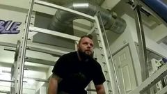 Lee was determined to train hard and become the World’s Strongest Disabled Man 