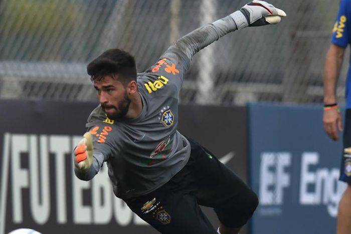 ___4467546___https:______static.pulse.com.gh___webservice___escenic___binary___4467546___2015___12___16___13___alisson-cropped_8c9mie10bmn713vjum0r1ason_3