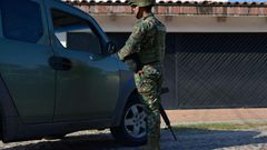 Mexico seizes planes, homes in search for drug lord