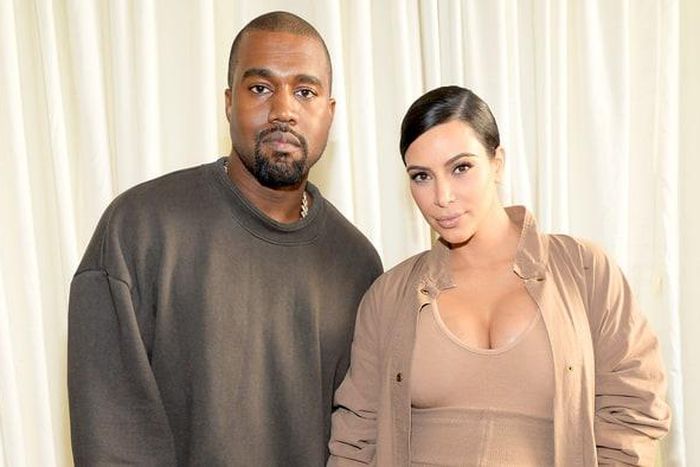 ___4429573___https:______static.pulse.com.gh___webservice___escenic___binary___4429573___2015___12___5___18___488589904_kanye-west-kim-kardashian-zoom-dc5f8c6f-f4ef-4914-a400-e246bdb14d6b