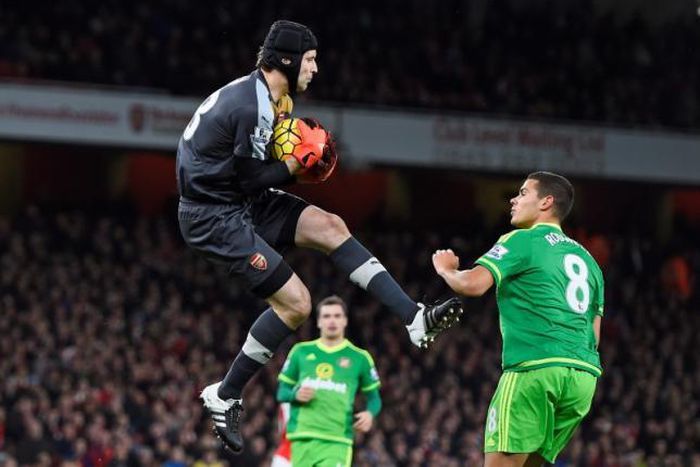 Cech has completely changed Arsenal's back four - Walcott