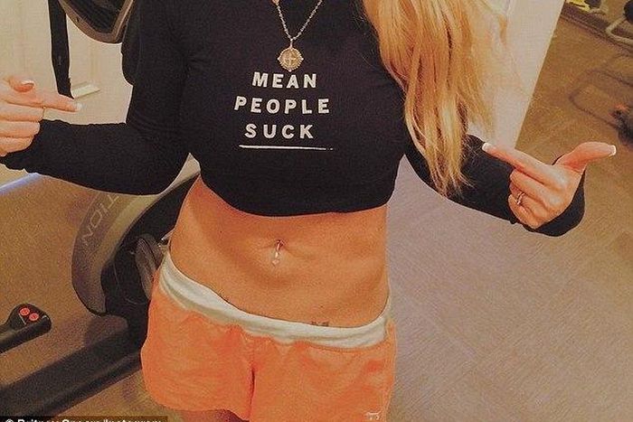 Britney Spears showed off her impressively toned tummy on Thursday