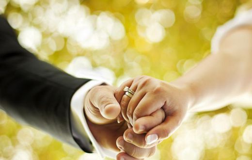 ___4342955___https:______static.pulse.com.gh___webservice___escenic___binary___4342955___2015___11___10___10___o-FAMILY-WEDDINGS-facebook