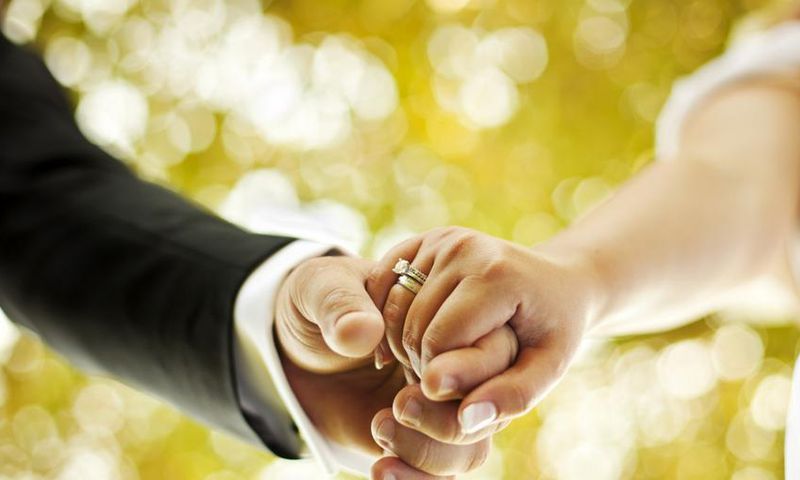 ___4342955___https:______static.pulse.com.gh___webservice___escenic___binary___4342955___2015___11___10___10___o-FAMILY-WEDDINGS-facebook