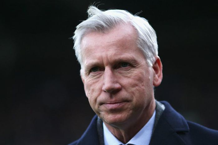 ___4503051___https:______static.pulse.com.gh___webservice___escenic___binary___4503051___2015___12___28___21___alanpardew-cropped_19mbm2qmx1smo1tdhuz2vyj29p_1