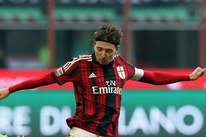 ___4430655___https:______static.pulse.com.gh___webservice___escenic___binary___4430655___2015___12___6___15___riccardomontolivo-cropped_138ilwzo2g2lg12b4ujxlwwxjw_3