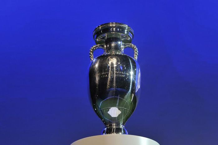 ___4456545___https:______static.pulse.com.gh___webservice___escenic___binary___4456545___2015___12___12___20___europeanchampionship-cropped_1wux2rsc2jgl51fvc337q18grm_2