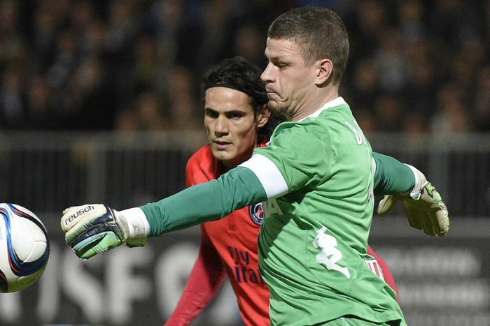 ___4415352___https:______static.pulse.com.gh___webservice___escenic___binary___4415352___2015___12___1___21___cavani-butelle-cropped_176o76oa4ektf1dp1cx9kh48fh_3