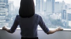 ___4312812___https:______static.pulse.com.gh___webservice___escenic___binary___4312812___2015___10___31___14___career-woman-baby-1940x1342