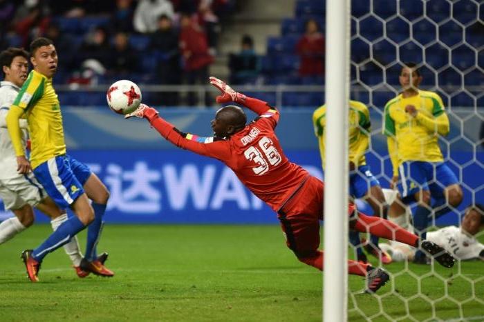 Mamelodi Sundowns are closing in on Kaizer Chiefs' record unbeaten run