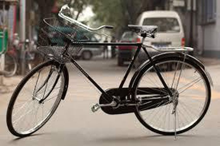 Man, 22, docked for alleged theft of bicycle, chair