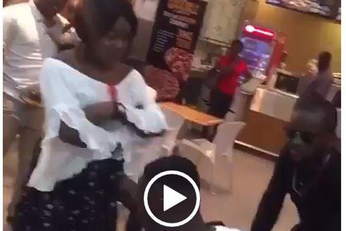 Will you marry me? Young man forgets to bring the ring