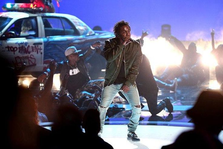 Kendrick Lamar performs "Alright" at BET Awards 2015