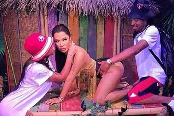 Fans molest Rapper, Nicki Minaj's wax figure recently unveiled at Madam Tussauds wax museum in Vegas