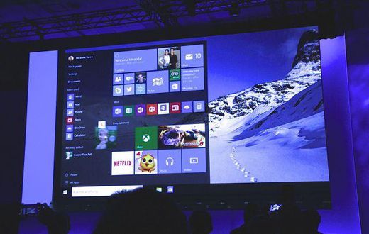A windows 10 demonstration.