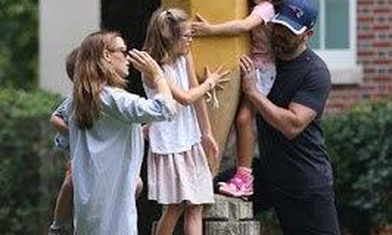 Ben Affleck, Jennifer Garner and their kids