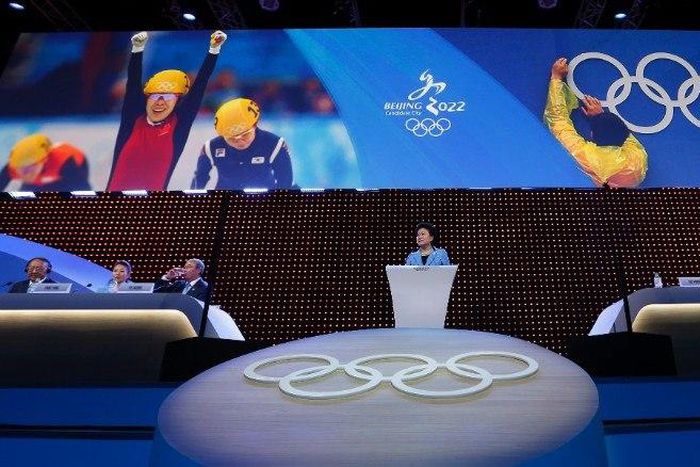 ___4030634___https:______static.pulse.com.gh___webservice___escenic___binary___4030634___2015___7___31___15___150731164333-olympic-bid-liu-delievers-speech-exlarge-169