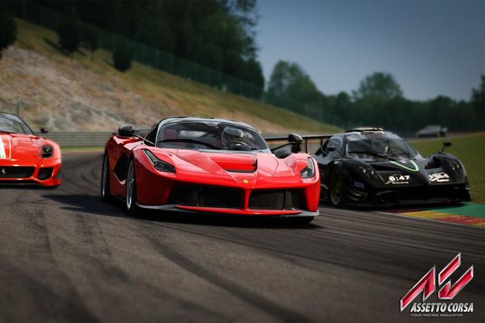 Ferrari F12, LaFerrari and Pagani Zonda screenshot form the game's gameplay.
