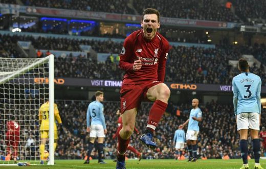Liverpool left-back Andy Robertson signed a new contract with the Premier League leaders on Thursday