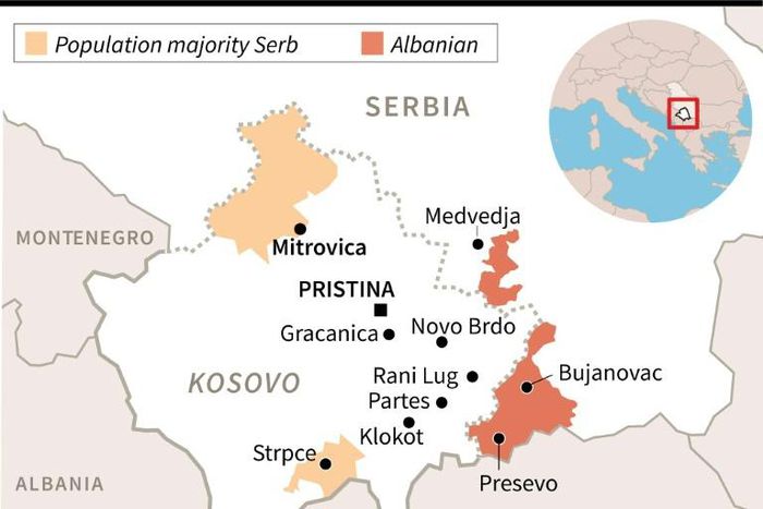 Map showing the border between Serbia and Kosovo and zones with a majority population of Serbs or Albanians.