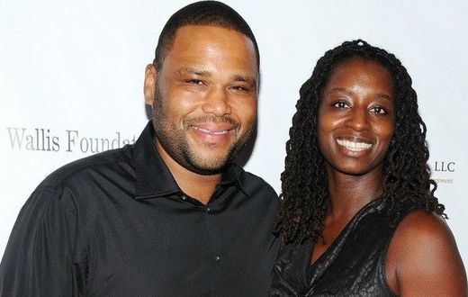 Anthony anderson and wife, Alnia Stewart