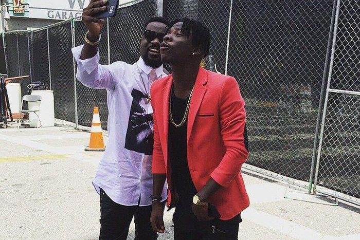 (From left to right) Sarkodie and Stonebwoy
