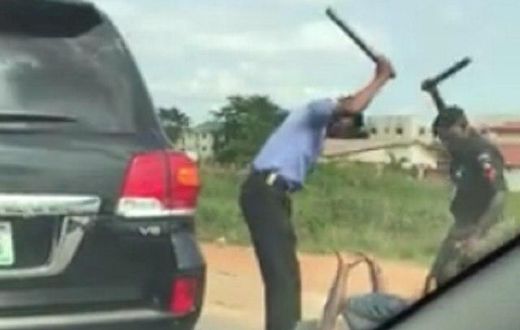 Nigerian police brutalizing 'stubborn' driver