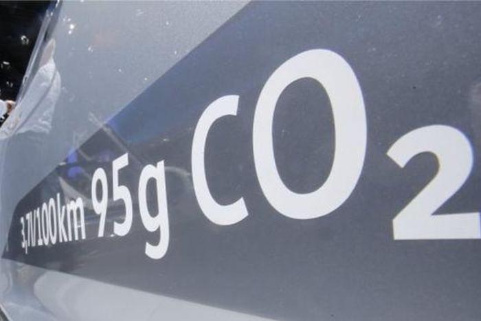 German minister denies prior knowledge of emissions cheating