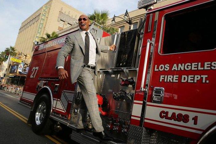 Dwayne Johnson enjoying a smooth and fire free ride to San Andreas' premiere