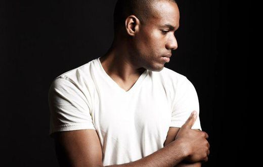 An emotionally unavailable man