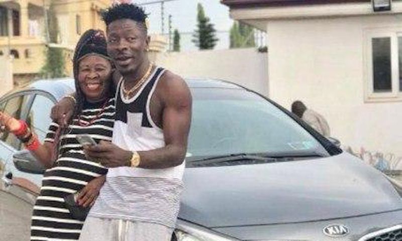 ___8070921___2018___3___5___16___shatta-wale-mother-birthday-car-ghkings