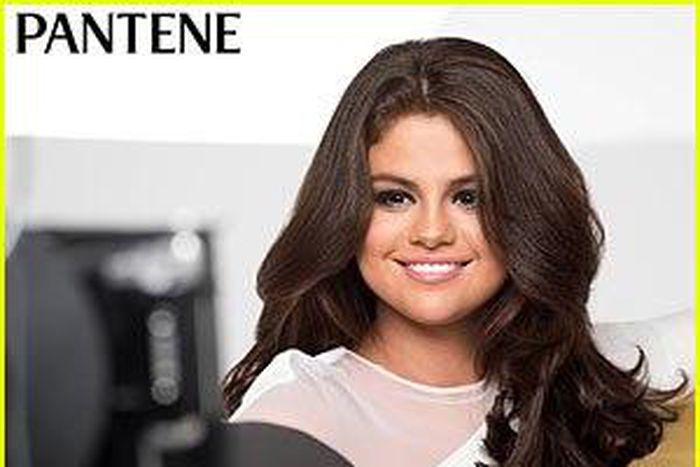 ___3867731___https:______static.pulse.com.gh___webservice___escenic___binary___3867731___2015___6___15___16___selena-gomez-is-pantenes-new-face