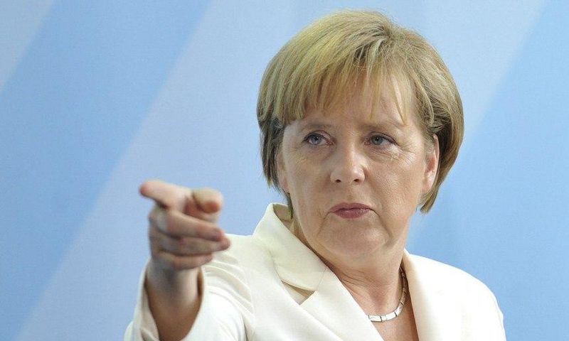 Merkel calls for transparency in clearing up Volkswagen case