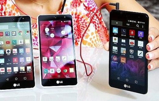 LG Band Play in it's different colors.