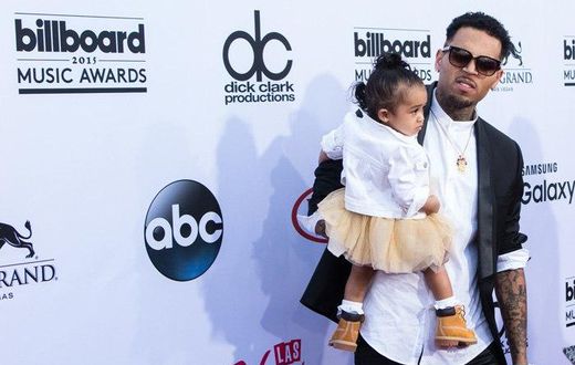 Chris Brown brings Royalty to 2015 Billboard Music Awards